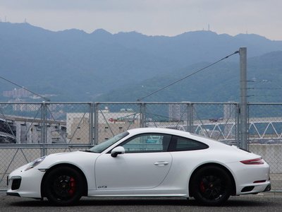 PORSCHE 911 - 9