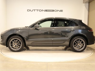 PORSCHE MACAN - 8