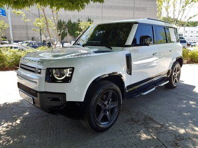 LAND ROVER DEFENDER - 1