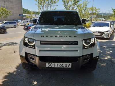 LAND ROVER DEFENDER - 2