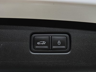 2024 Genesis GV70 thumbnail 23