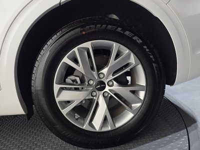 صورة 8 لـ 2024 Genesis GV70
