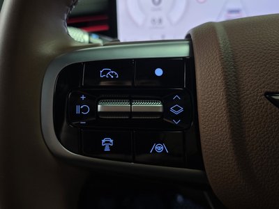 2024 Genesis GV70 thumbnail 22
