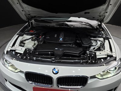 BMW 3 SERIES - 7
