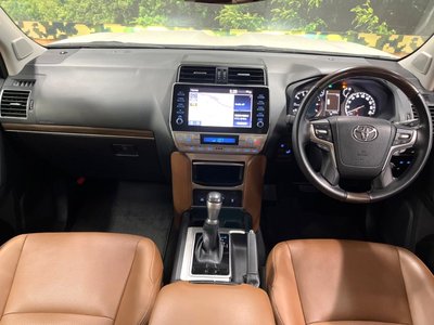 TOYOTA LAND CRUISER PRADO - 2