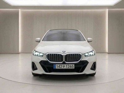 BMW 5 SERIES - 4