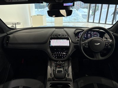 ASTON MARTIN DBX - 2