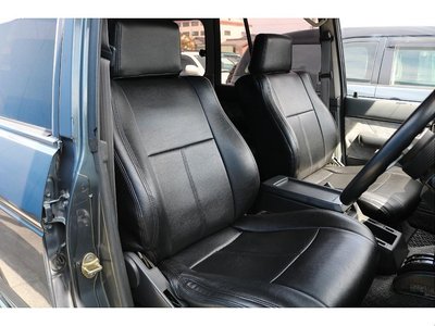 TOYOTA LAND CRUISER 60 - 6