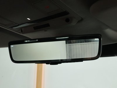 LAND ROVER DEFENDER - 5