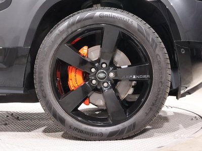 LAND ROVER DEFENDER - 8