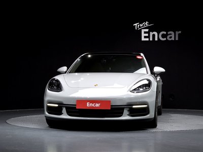 PORSCHE PANAMERA - 2