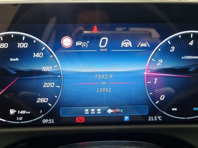 MERCEDES-BENZ E-CLASS - 8