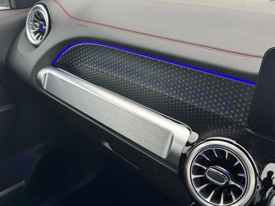2025 Mercedes-BENZ EQB — миниатюра 20