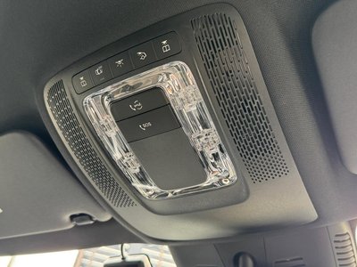 2025 Mercedes-BENZ EQB — миниатюра 17