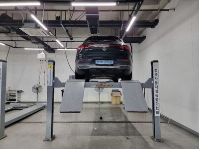 2023 Mercedes-BENZ EQE 照片 2