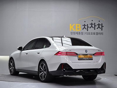 BMW 5 SERIES - 7
