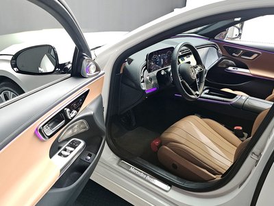 MERCEDES-BENZ E-CLASS - 10