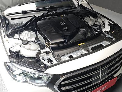 MERCEDES-BENZ E-CLASS - 7