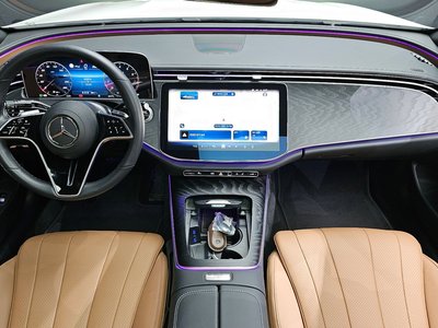 MERCEDES-BENZ E-CLASS - 5