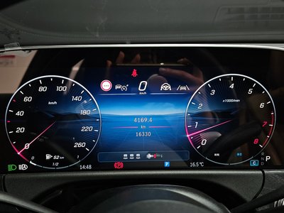 MERCEDES-BENZ E-CLASS - 8