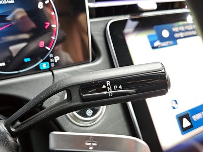 MERCEDES-BENZ E-CLASS - 9