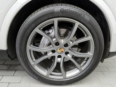 PORSCHE CAYENNE - 8