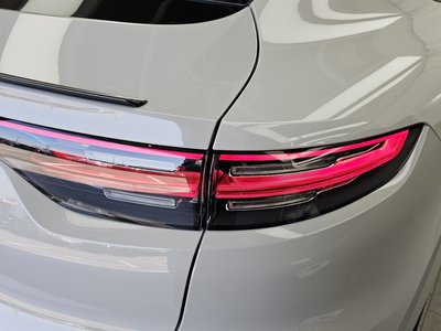 PORSCHE CAYENNE - 10