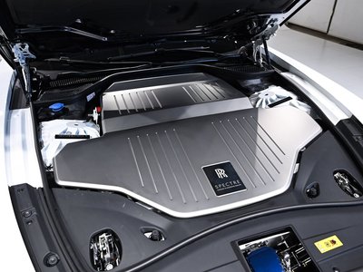 ROLLS-ROYCE SPECTRE - 8