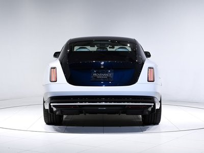 ROLLS-ROYCE SPECTRE - 3