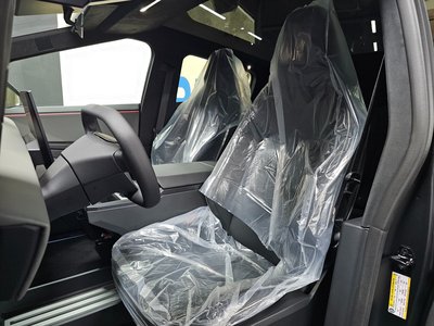 TESLA CYBERTRUCK - 9