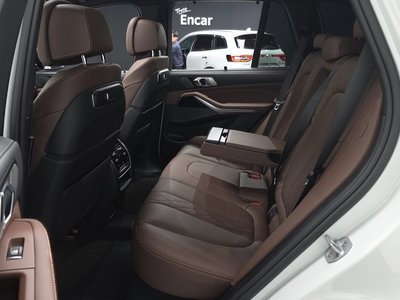 2025 BMW X5 — миниатюра 11