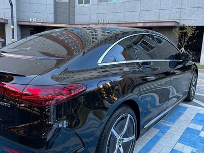 MERCEDES-BENZ EQE - 3