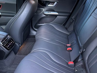 MERCEDES-BENZ EQE - 8