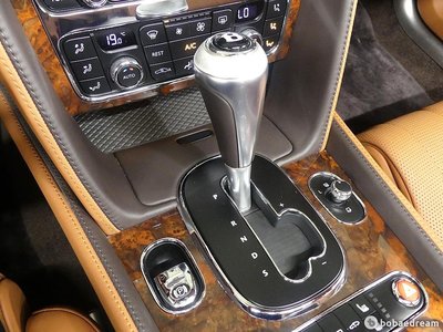 2016 Bentley FLYING SPUR 照片 9