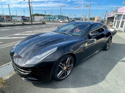 FERRARI FF