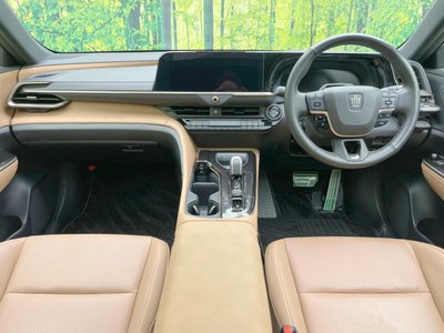 صورة 2 لـ 2024 Toyota CROWN SPORT