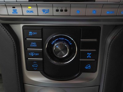 TOYOTA LAND CRUISER PRADO - 8