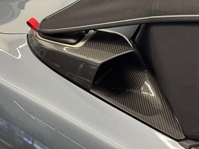 PORSCHE 718 SPYDER - 8