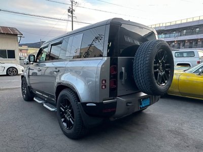 LAND ROVER DEFENDER - 2