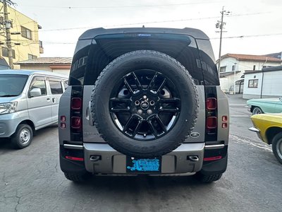 LAND ROVER DEFENDER - 3