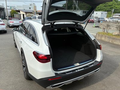 MERCEDES-BENZ E-CLASS - 10