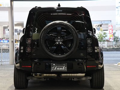 LAND ROVER DEFENDER - 6