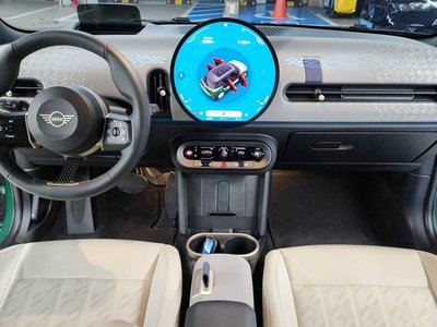 صورة 2 لـ 2025 MINI COOPER S