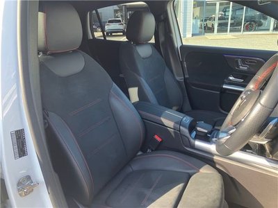 MERCEDES-BENZ GLA - 2