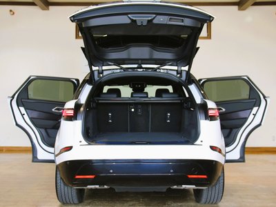 2026 LAND Rover RANGE ROVER VELAR — фото 10