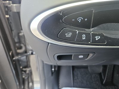 2026 Genesis GV70 thumbnail 14