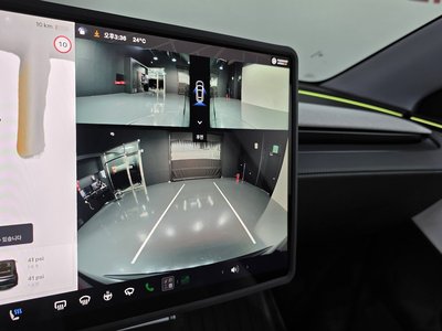 2025 Tesla MODEL Y thumbnail 26