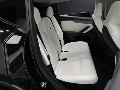 2025 Tesla MODEL Y thumbnail 17