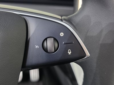 2025 Tesla MODEL Y thumbnail 27