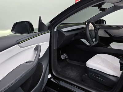 2025 Tesla MODEL Y thumbnail 13